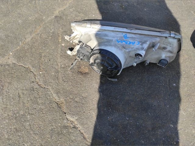 bontott MITSUBISHI CARISMA Bal Fényszóró