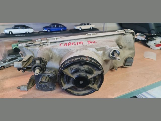 bontott MITSUBISHI CARISMA Bal Fényszóró