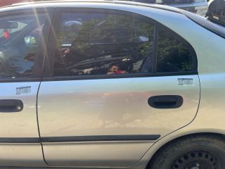 bontott MITSUBISHI CARISMA Bal hátsó Ajtó (Üres lemez)