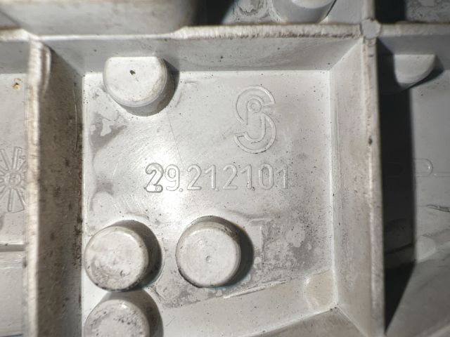 bontott MITSUBISHI CARISMA Bal Hátsó Lámpa