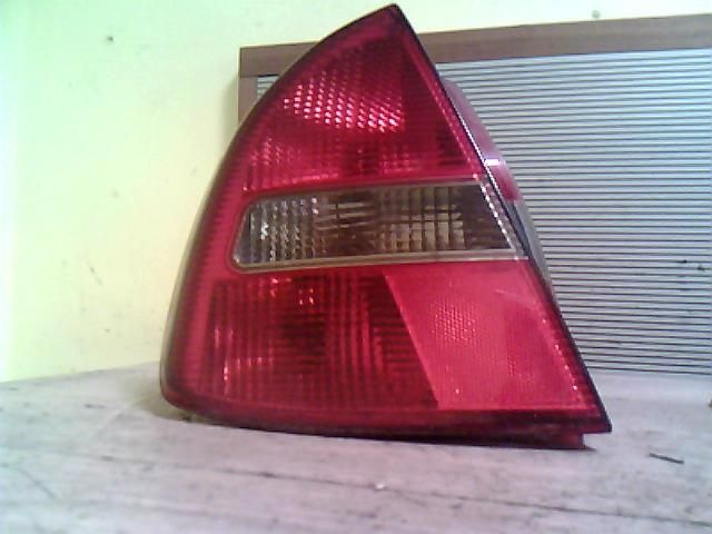 bontott MITSUBISHI CARISMA Bal Külső Hátsó Lámpa