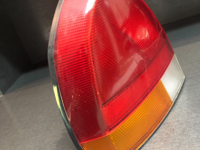 bontott MITSUBISHI CARISMA Bal Külső Hátsó Lámpa