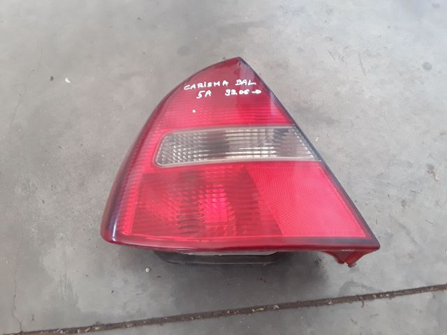 bontott MITSUBISHI CARISMA Bal Külső Hátsó Lámpa