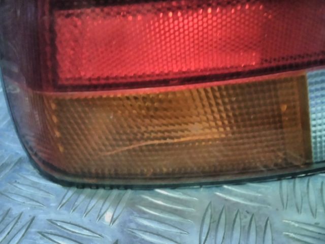 bontott MITSUBISHI CARISMA Bal Külső Hátsó Lámpa