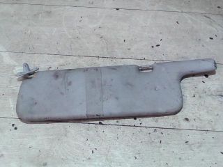 bontott MITSUBISHI CARISMA Bal Napellenző