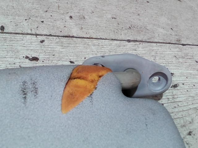 bontott MITSUBISHI CARISMA Bal Napellenző