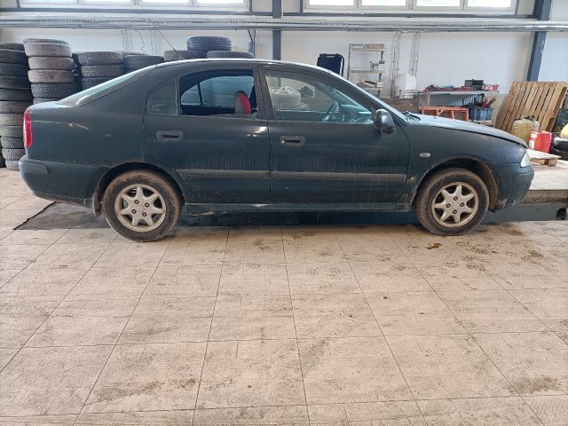 bontott MITSUBISHI CARISMA Csomagtérajtó Díszléc