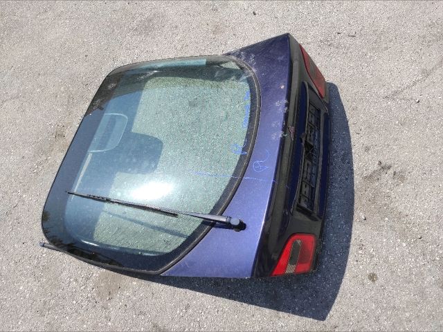 bontott MITSUBISHI CARISMA Csomagtérajtó (Részeivel)