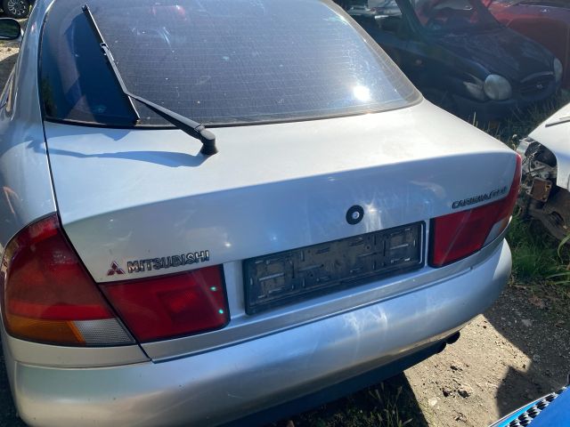bontott MITSUBISHI CARISMA Csomagtérajtó (Üres lemez)