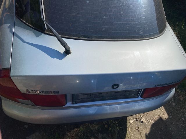 bontott MITSUBISHI CARISMA Csomagtérajtó (Üres lemez)