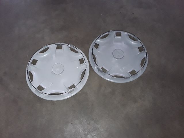 bontott MITSUBISHI CARISMA Dísztárcsa Pár