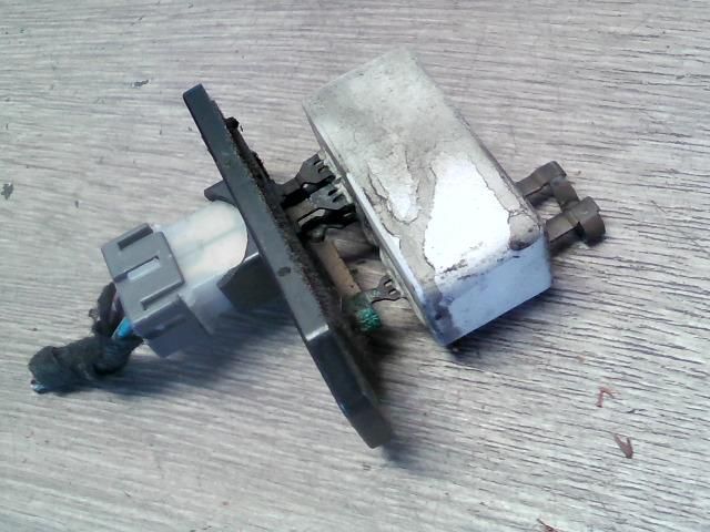 bontott MITSUBISHI CARISMA Előtét Ellenállás Fűtőmotor