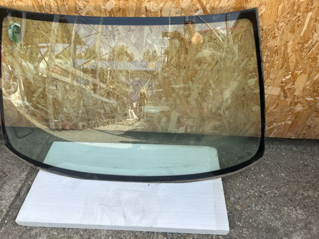 bontott MITSUBISHI CARISMA Első Szélvédő