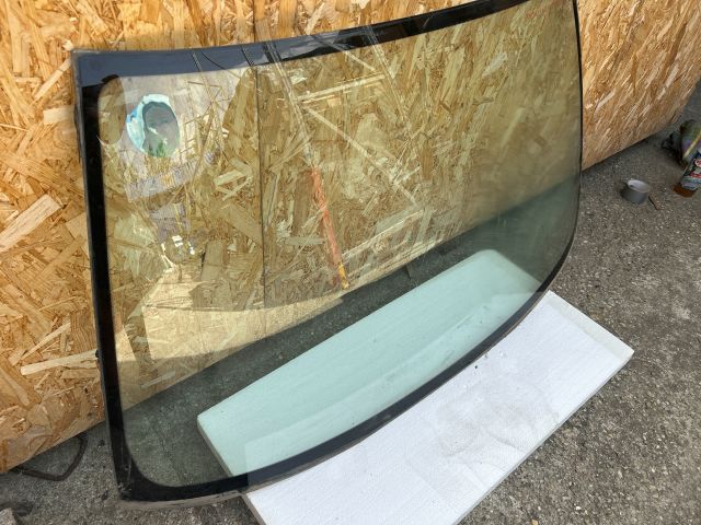 bontott MITSUBISHI CARISMA Első Szélvédő