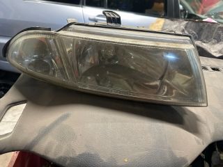 bontott MITSUBISHI CARISMA Fényszóró Pár