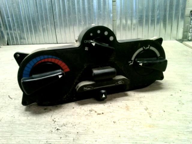 bontott MITSUBISHI CARISMA Fűtéskapcsoló