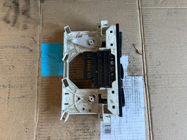 bontott MITSUBISHI CARISMA Fűtéskapcsoló