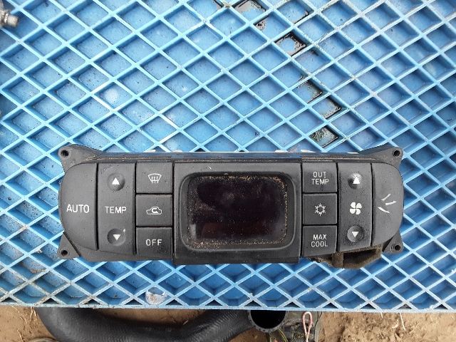 bontott MITSUBISHI CARISMA Fűtéskapcsoló