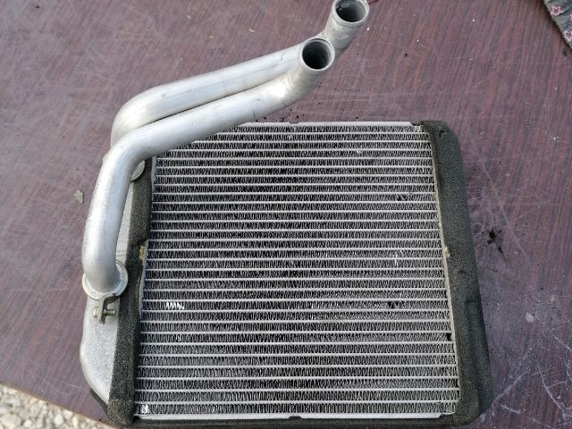 bontott MITSUBISHI CARISMA Fűtőradiátor