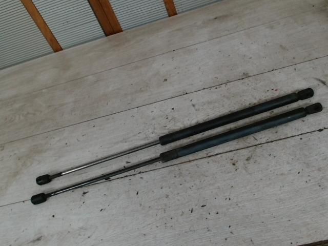 bontott MITSUBISHI CARISMA Gázrugós Kitámasztó Teleszkóp Pár Csomagtérajtó