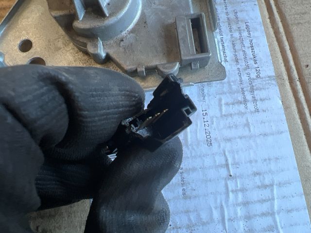 bontott MITSUBISHI CARISMA Hátsó Ablaktörlő Motor