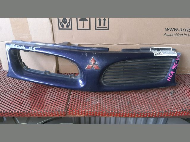 bontott MITSUBISHI CARISMA Hűtőrács