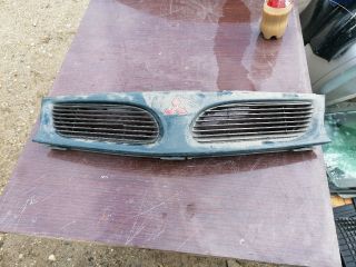 bontott MITSUBISHI CARISMA Hűtőrács