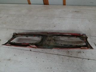 bontott MITSUBISHI CARISMA Hűtőrács