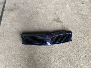 bontott MITSUBISHI CARISMA Hűtőrács