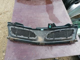 bontott MITSUBISHI CARISMA Hűtőrács