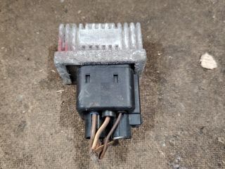 bontott MITSUBISHI CARISMA Izzító Relé