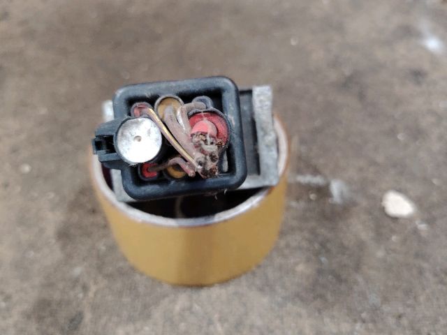 bontott MITSUBISHI CARISMA Izzító Relé