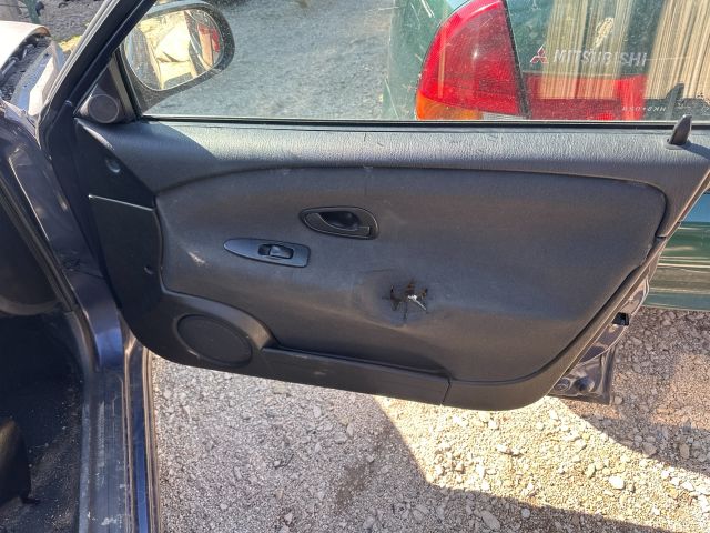 bontott MITSUBISHI CARISMA Jobb első Ajtó Kárpit