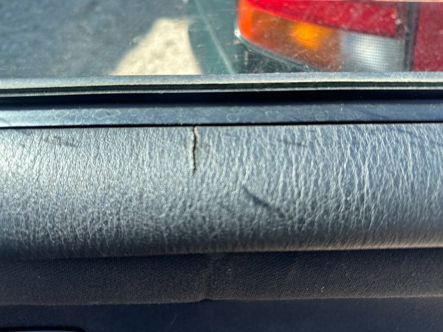 bontott MITSUBISHI CARISMA Jobb első Ajtó Kárpit