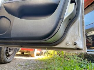 bontott MITSUBISHI CARISMA Jobb első Ajtó (Üres lemez)