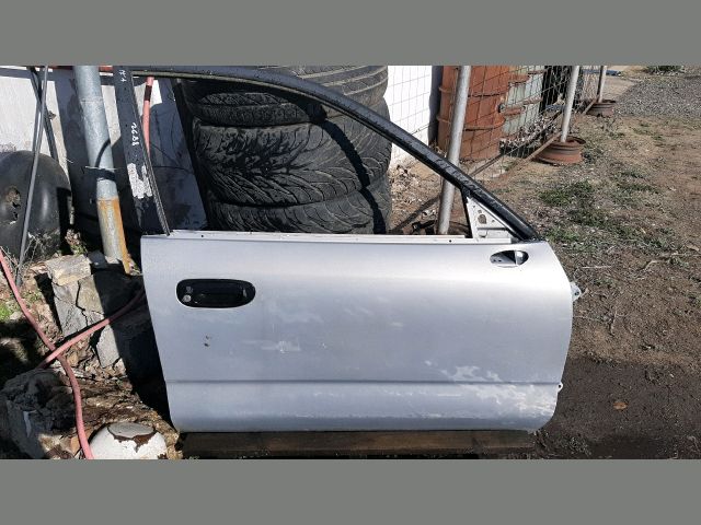 bontott MITSUBISHI CARISMA Jobb első Ajtó (Üres lemez)