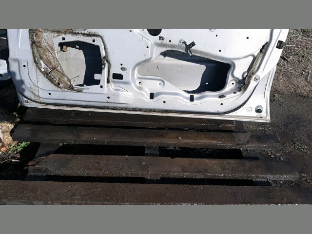 bontott MITSUBISHI CARISMA Jobb első Ajtó (Üres lemez)