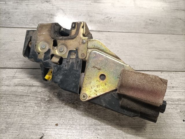 bontott MITSUBISHI CARISMA Jobb első Ajtózár