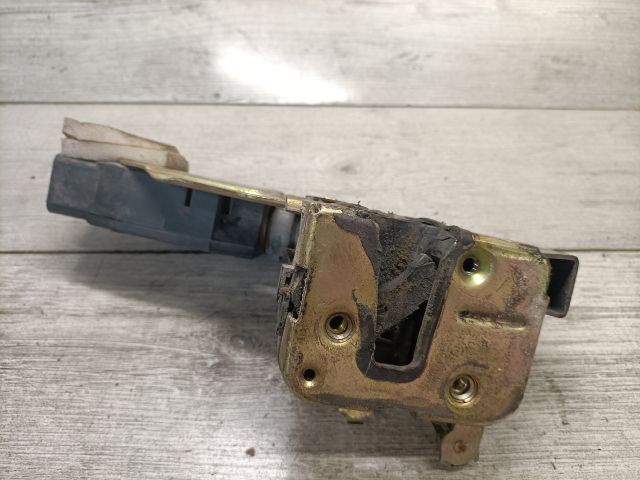 bontott MITSUBISHI CARISMA Jobb első Ajtózár