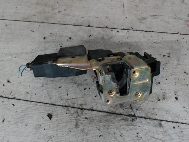 bontott MITSUBISHI CARISMA Jobb első Ajtózár