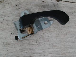 bontott MITSUBISHI CARISMA Jobb első Belső Kilincs