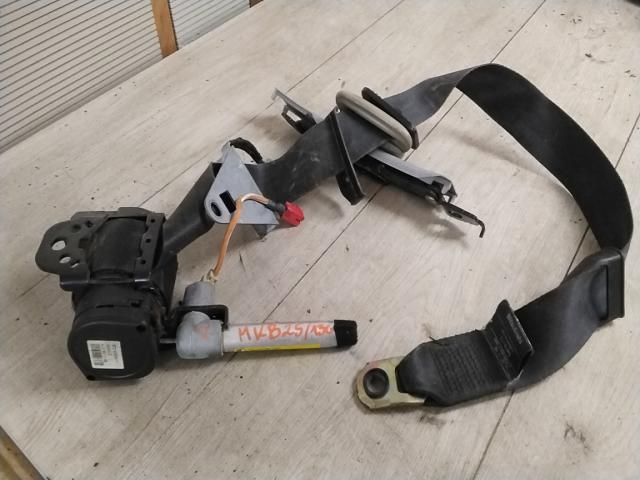 bontott MITSUBISHI CARISMA Jobb első Biztonsági Öv