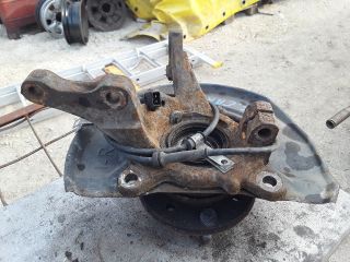 bontott MITSUBISHI CARISMA Jobb első Csonkállvány Kerékaggyal