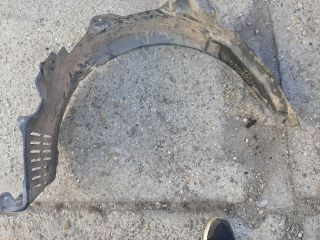 bontott MITSUBISHI CARISMA Jobb első Dobbetét (Kerékjárati, Műanyag)