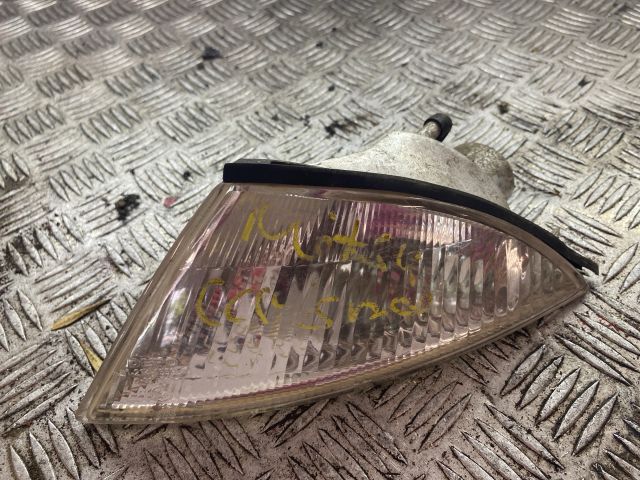 bontott MITSUBISHI CARISMA Jobb első Irányjelző