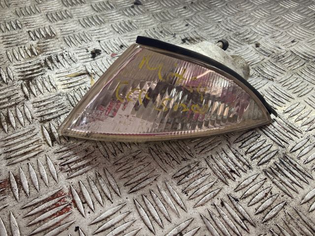 bontott MITSUBISHI CARISMA Jobb első Irányjelző