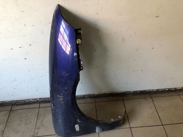 bontott MITSUBISHI CARISMA Jobb első Sárvédő