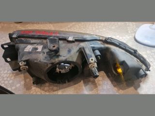 bontott MITSUBISHI CARISMA Jobb Fényszóró