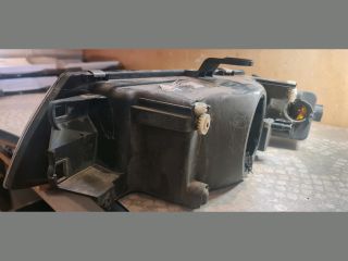 bontott MITSUBISHI CARISMA Jobb Fényszóró