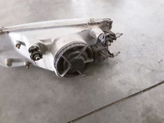 bontott MITSUBISHI CARISMA Jobb Fényszóró